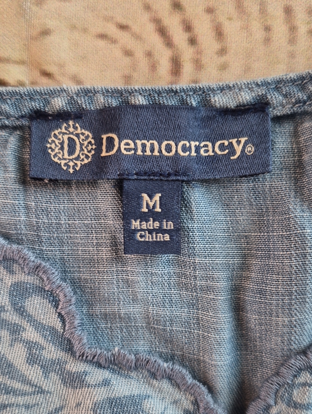 Democracy Floral Chambray Style Top Blue Size M - Picture 4 of 9